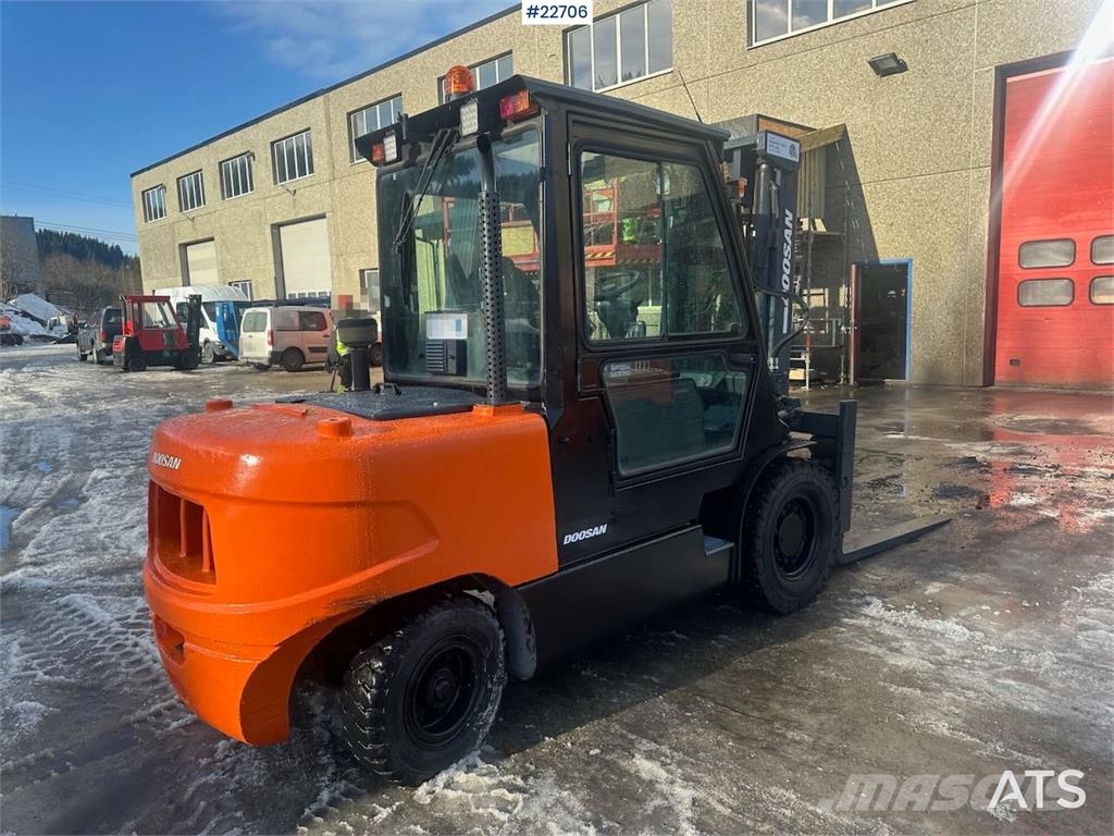 Doosan D55C-5 forklift 5.5 tons w/ 4.5 meter lift height Heftrucks overige