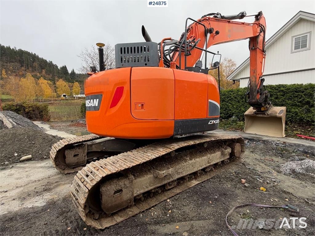 Doosan DX235LCR-5 Crawler Excavator – Tiltrotator, 2 Buck Pelle sur chenilles