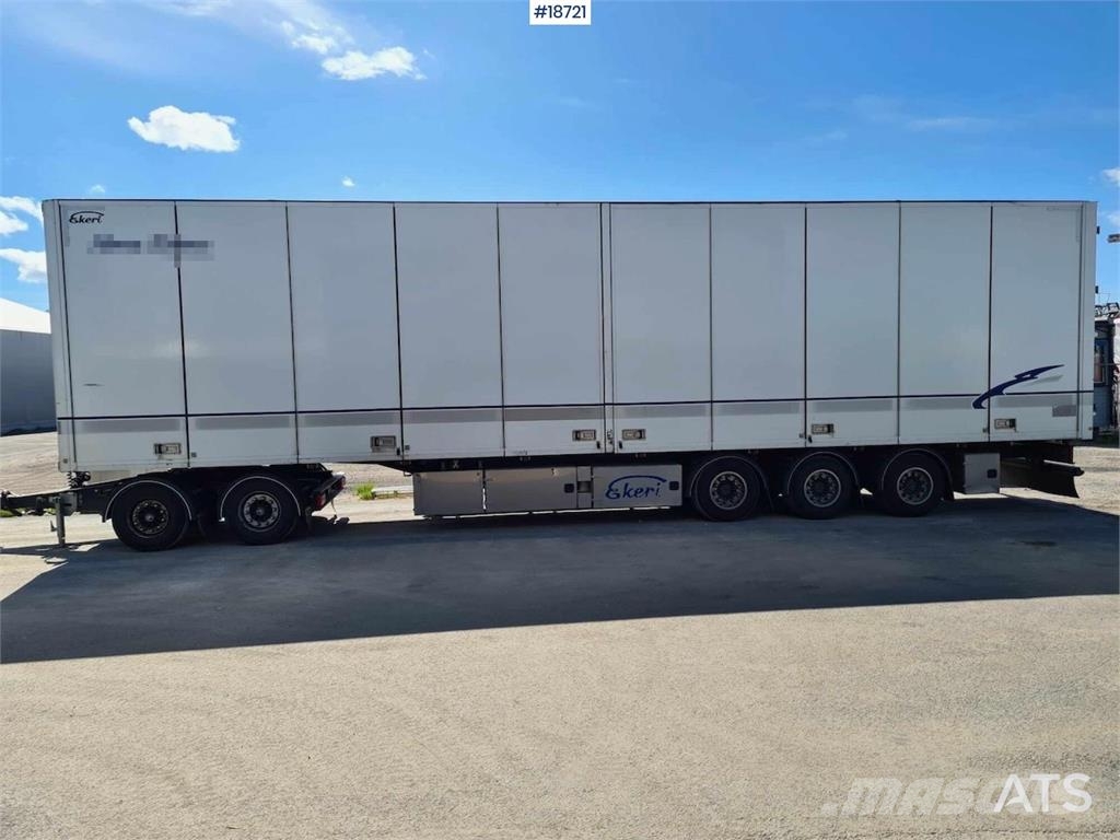 Ekeri 3-axle cabinet semitrailer w/ full side opening. نصف مقطورات ذات هيكل صندوقي