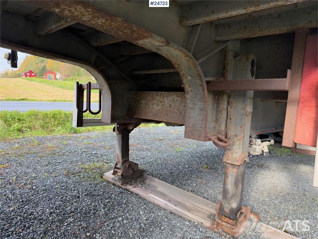 Ekeri Box semi-trailer with aluminium ramps Andre semitrailere