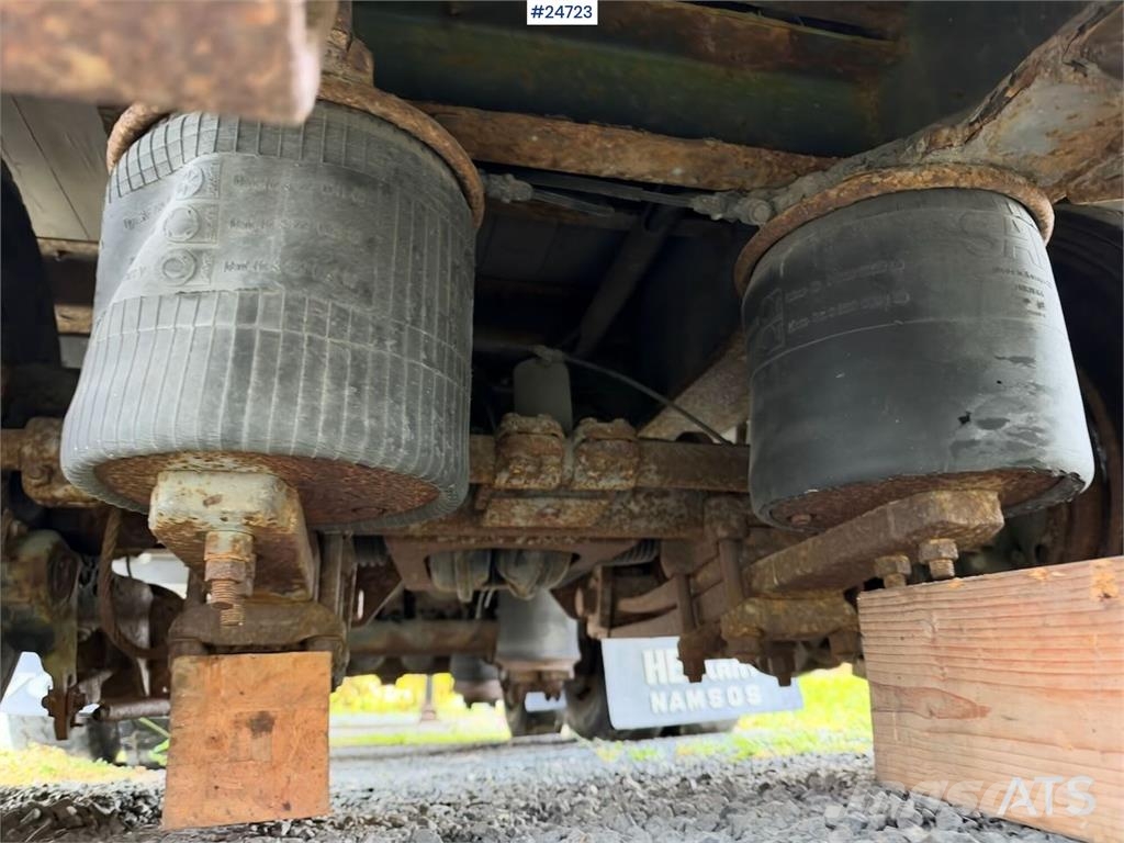 Ekeri Box semi-trailer with aluminium ramps Andre semitrailere