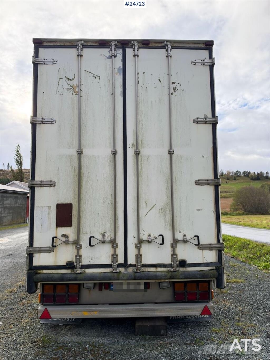 Ekeri Box semi-trailer with aluminium ramps Andre semitrailere