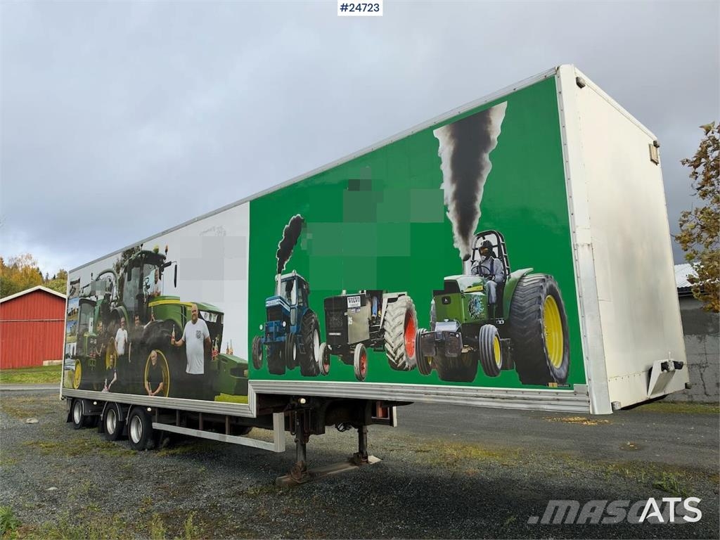 Ekeri Box semi-trailer with aluminium ramps Andre semitrailere