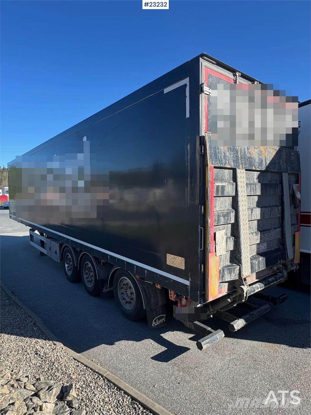Ekeri box semi-trailer with full side opening and lift نصف مقطورات ذات هيكل صندوقي