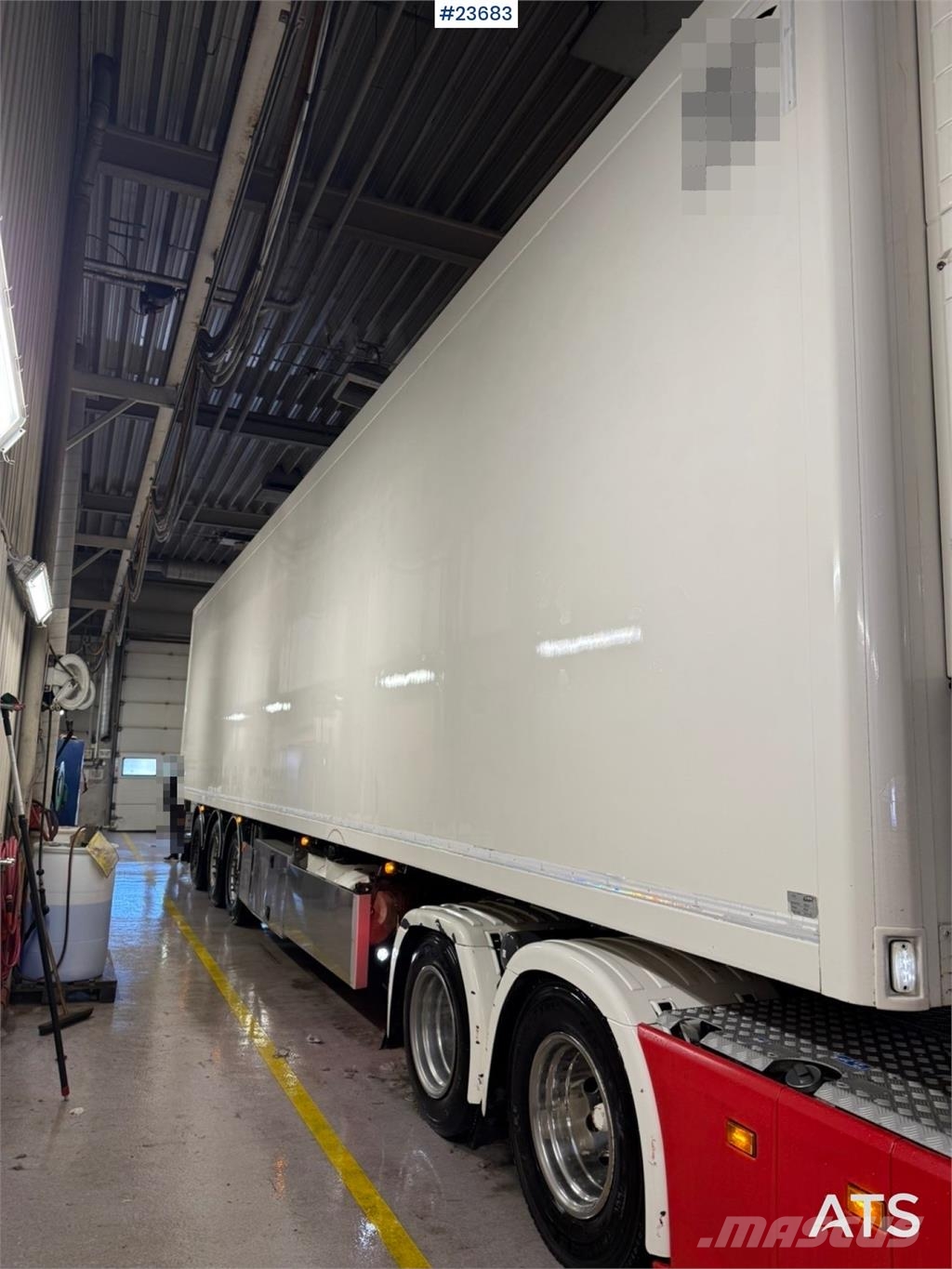Ekeri T3-K 3 axle closed semi trailer w/ full side openi Tents
