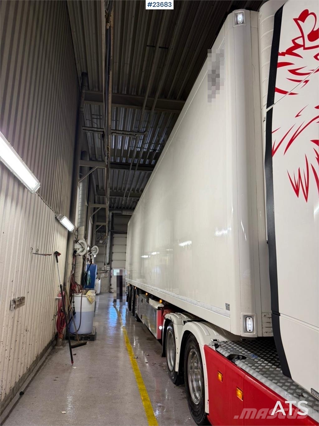 Ekeri T3-K 3 axle closed semi trailer w/ full side openi Tents