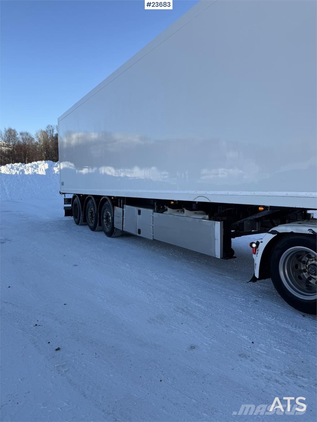 Ekeri T3-K 3 axle closed semi trailer w/ full side openi Tents