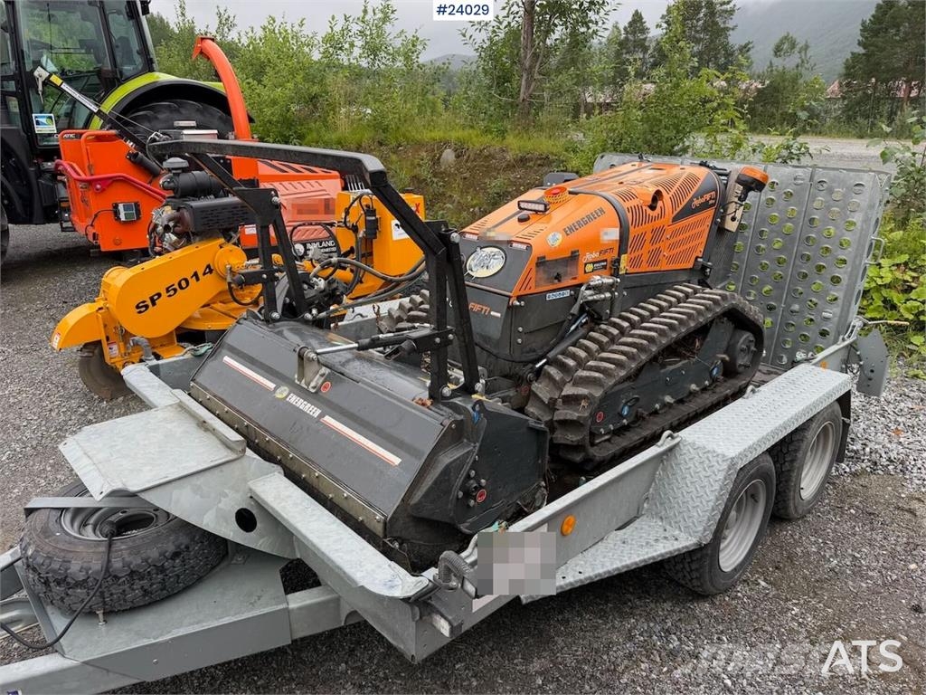 Energreen Robofifti crawler machine w/ brush crusher and pas Ostatní