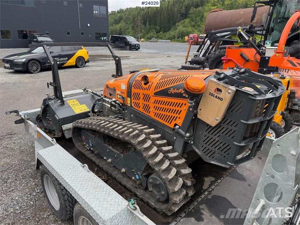 Energreen Robofifti crawler machine w/ brush crusher and pas Ostatní