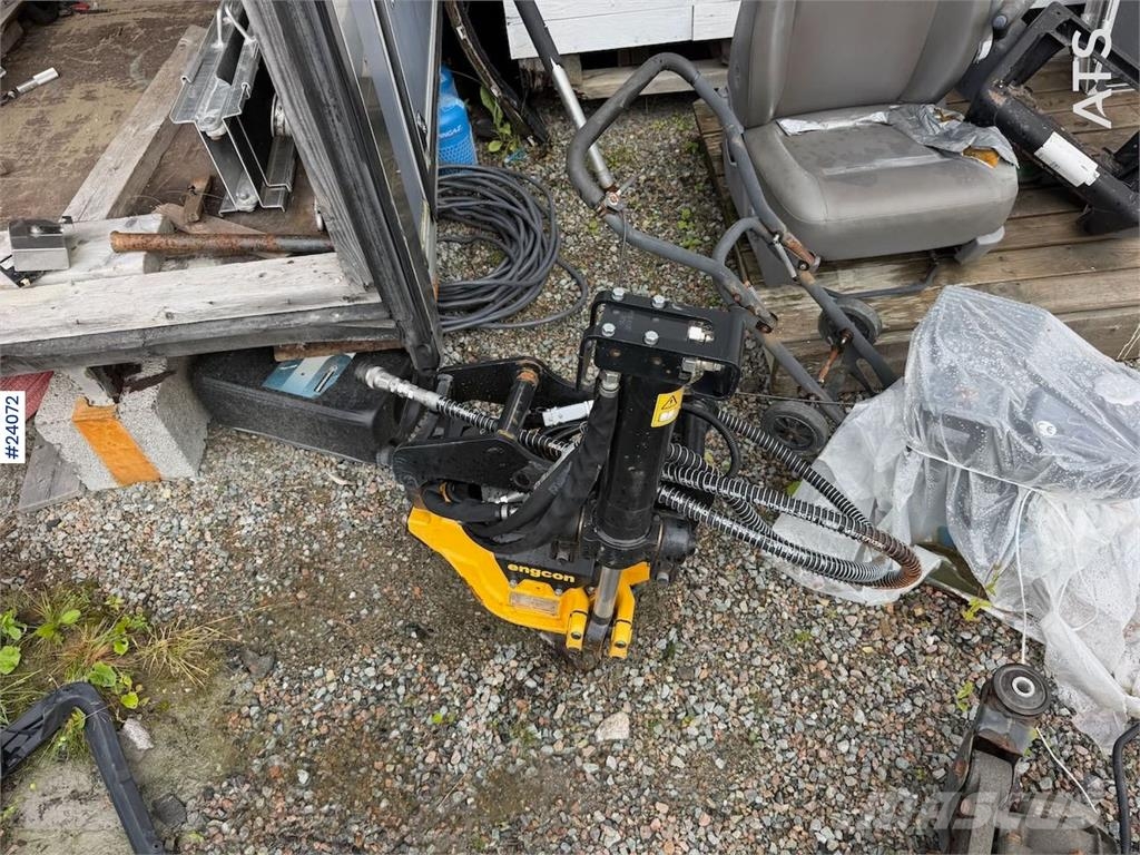 Engcon EC206B rototilt w/ Levers and cables. - S40 mount Строителство - Други