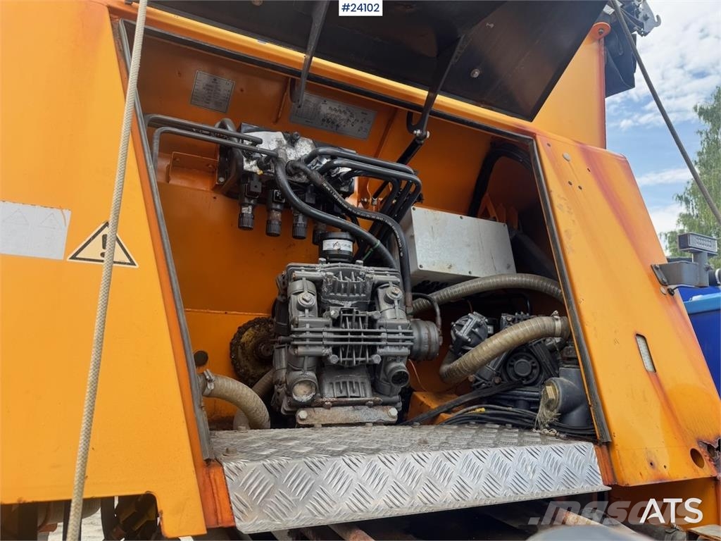 Epoke SH4902 Salt Spreader Transportation - Others