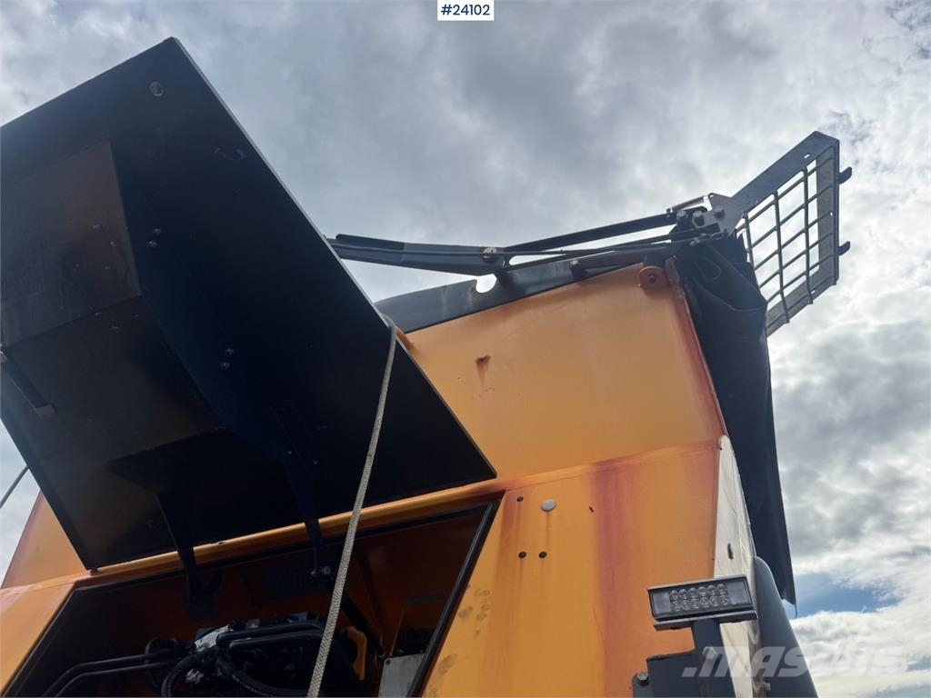 Epoke SH4902 Salt Spreader Transportation - Others