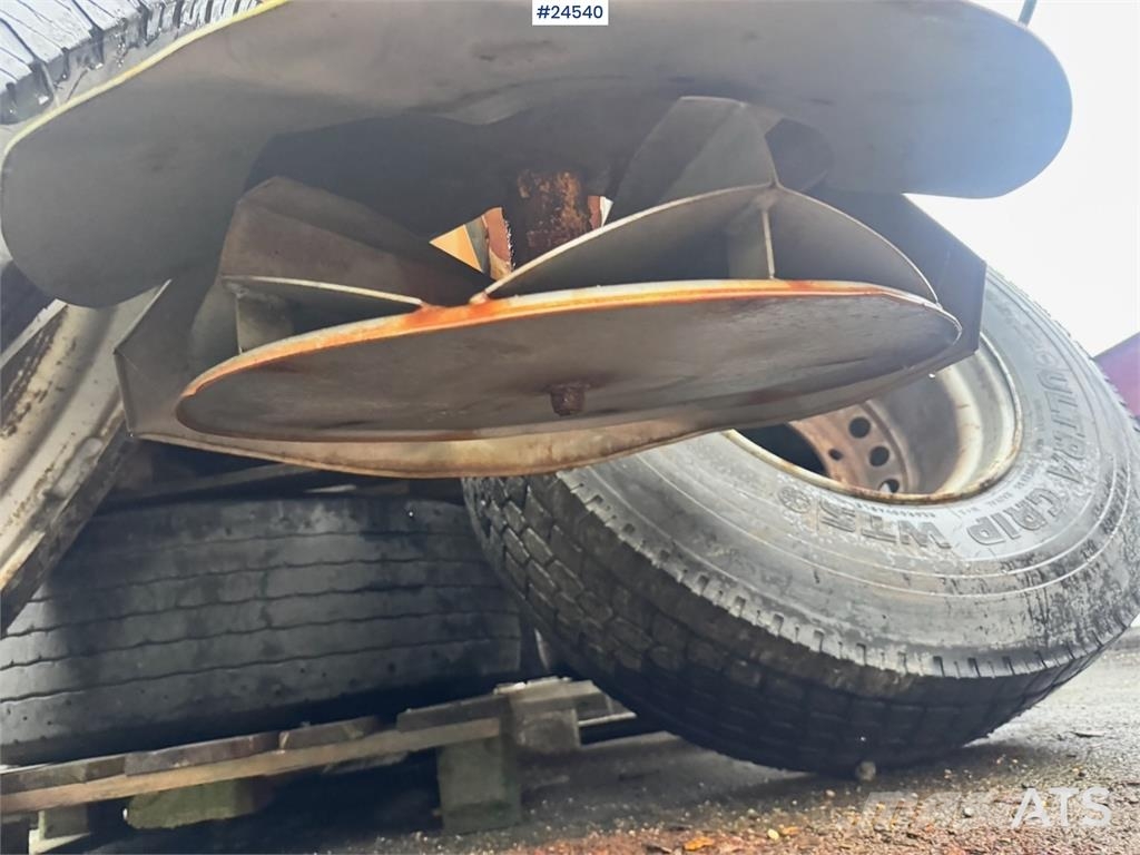 Falköping CLC-427 salt spreader – needs repair Wijngaardspuiten
