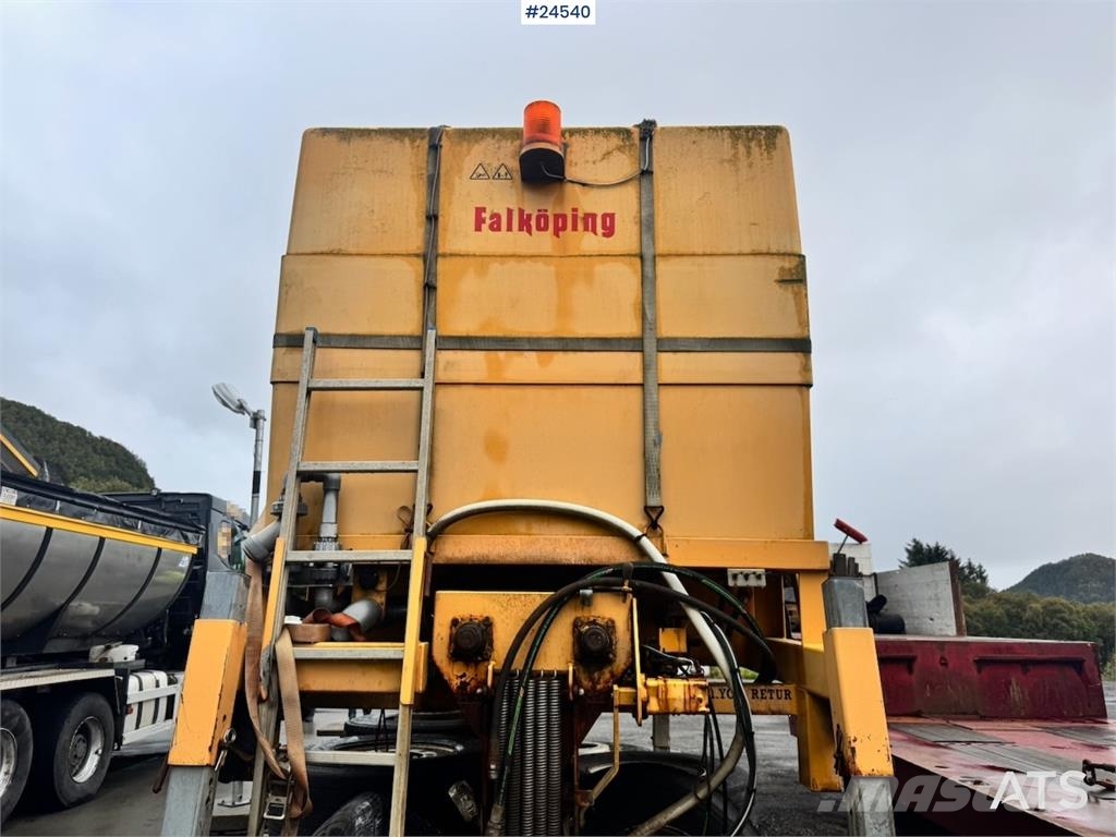 Falköping CLC-427 salt spreader – needs repair Wijngaardspuiten