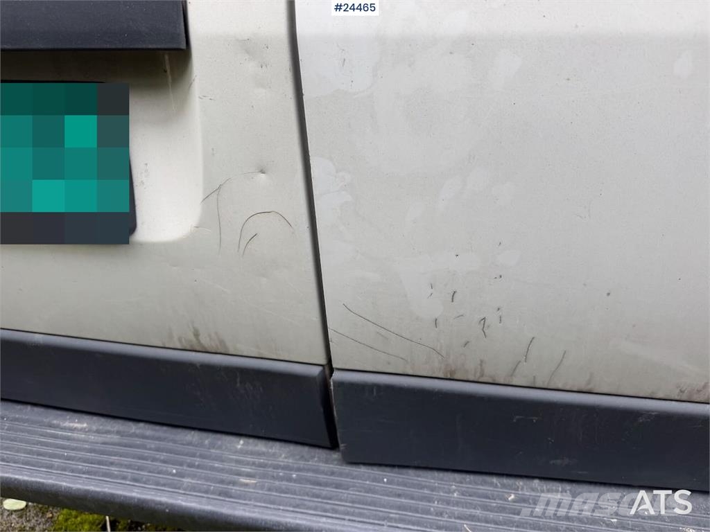 Fiat Ducato 4x2 refrigerated/frozen vehicle with engine شاحنة مقفلة