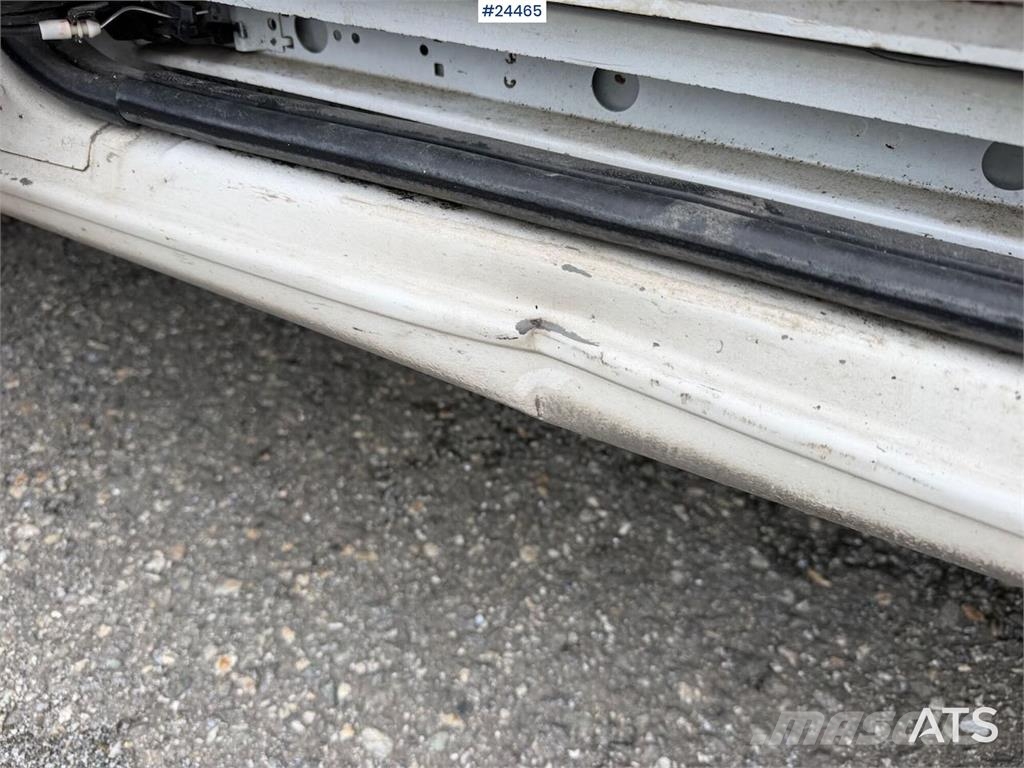 Fiat Ducato 4x2 refrigerated/frozen vehicle with engine شاحنة مقفلة