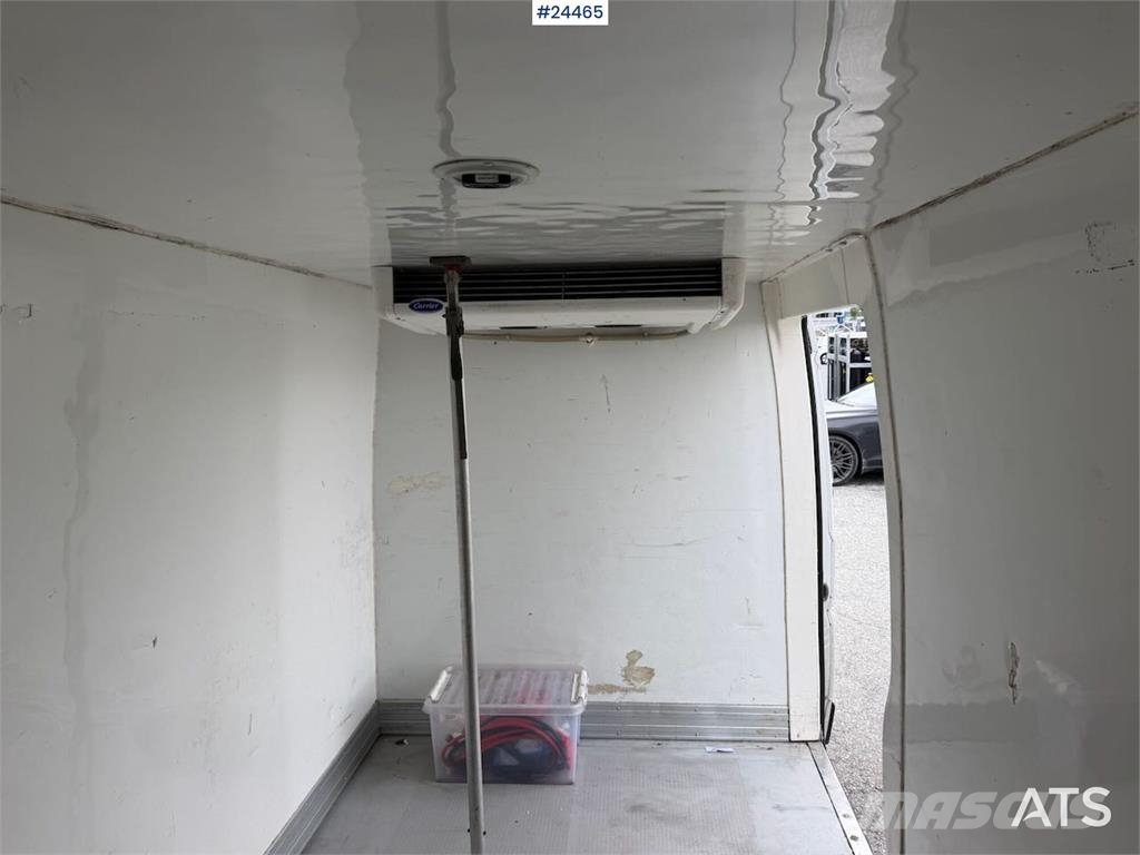 Fiat Ducato 4x2 refrigerated/frozen vehicle with engine شاحنة مقفلة