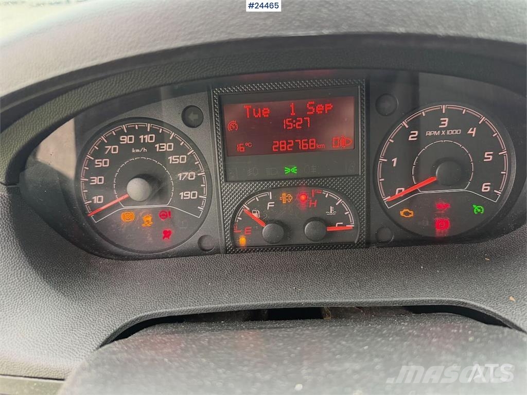 Fiat Ducato 4x2 refrigerated/frozen vehicle with engine شاحنة مقفلة
