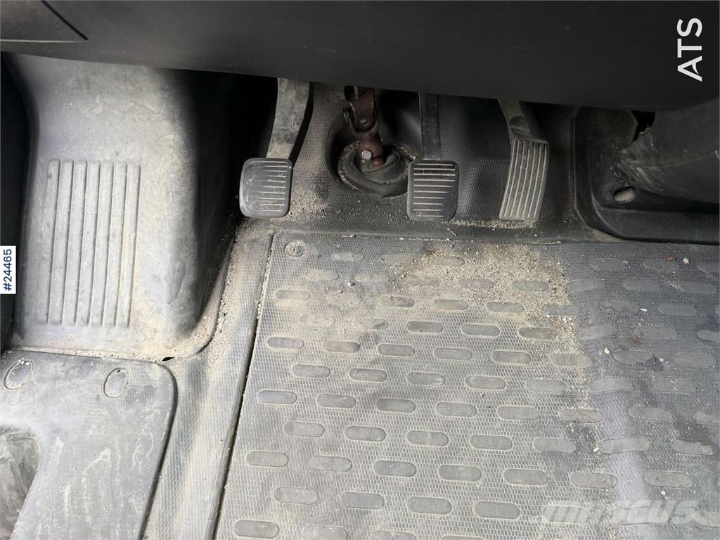 Fiat Ducato 4x2 refrigerated/frozen vehicle with engine شاحنة مقفلة