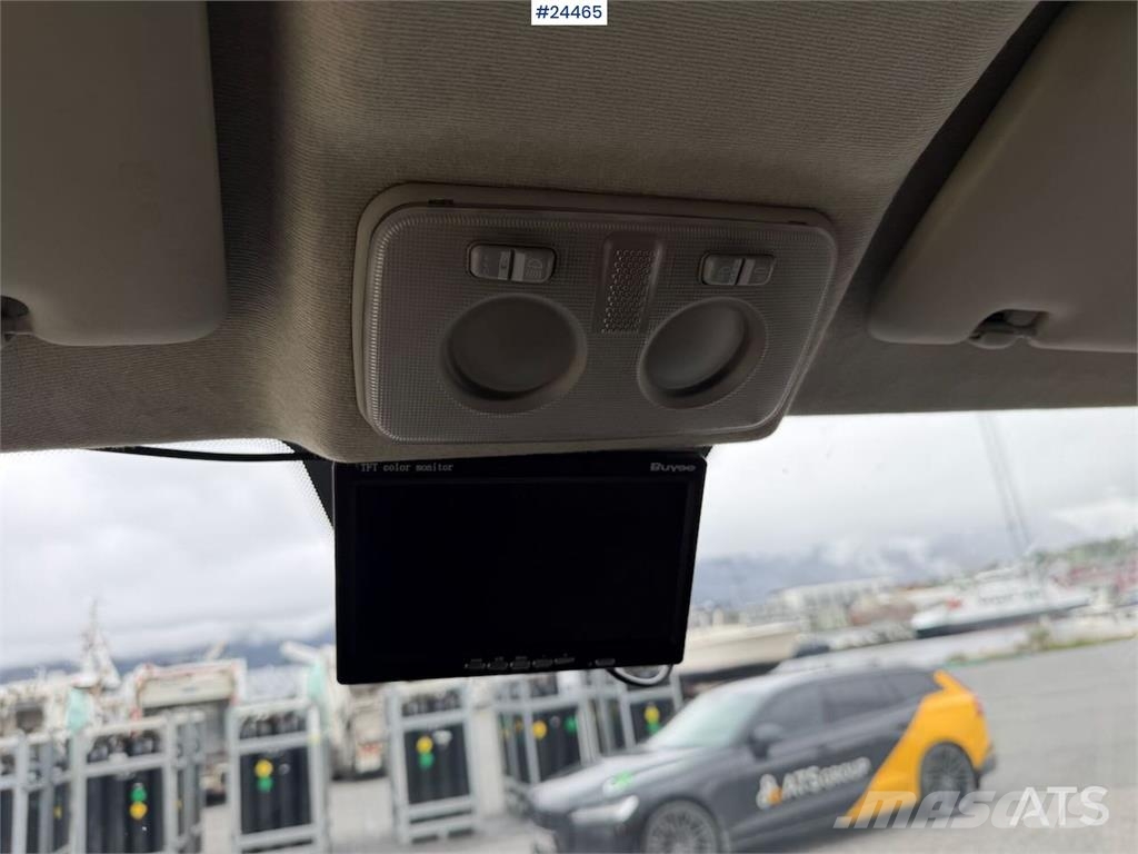 Fiat Ducato 4x2 refrigerated/frozen vehicle with engine شاحنة مقفلة