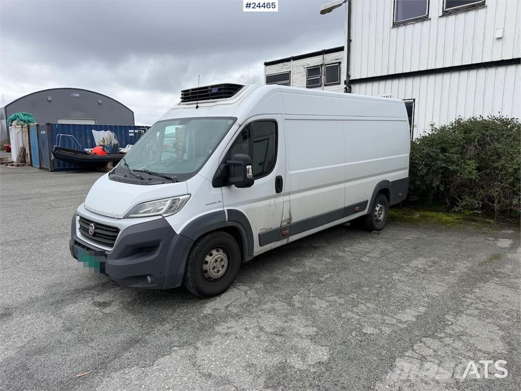 Fiat Ducato 4x2 refrigerated/frozen vehicle with engine شاحنة مقفلة