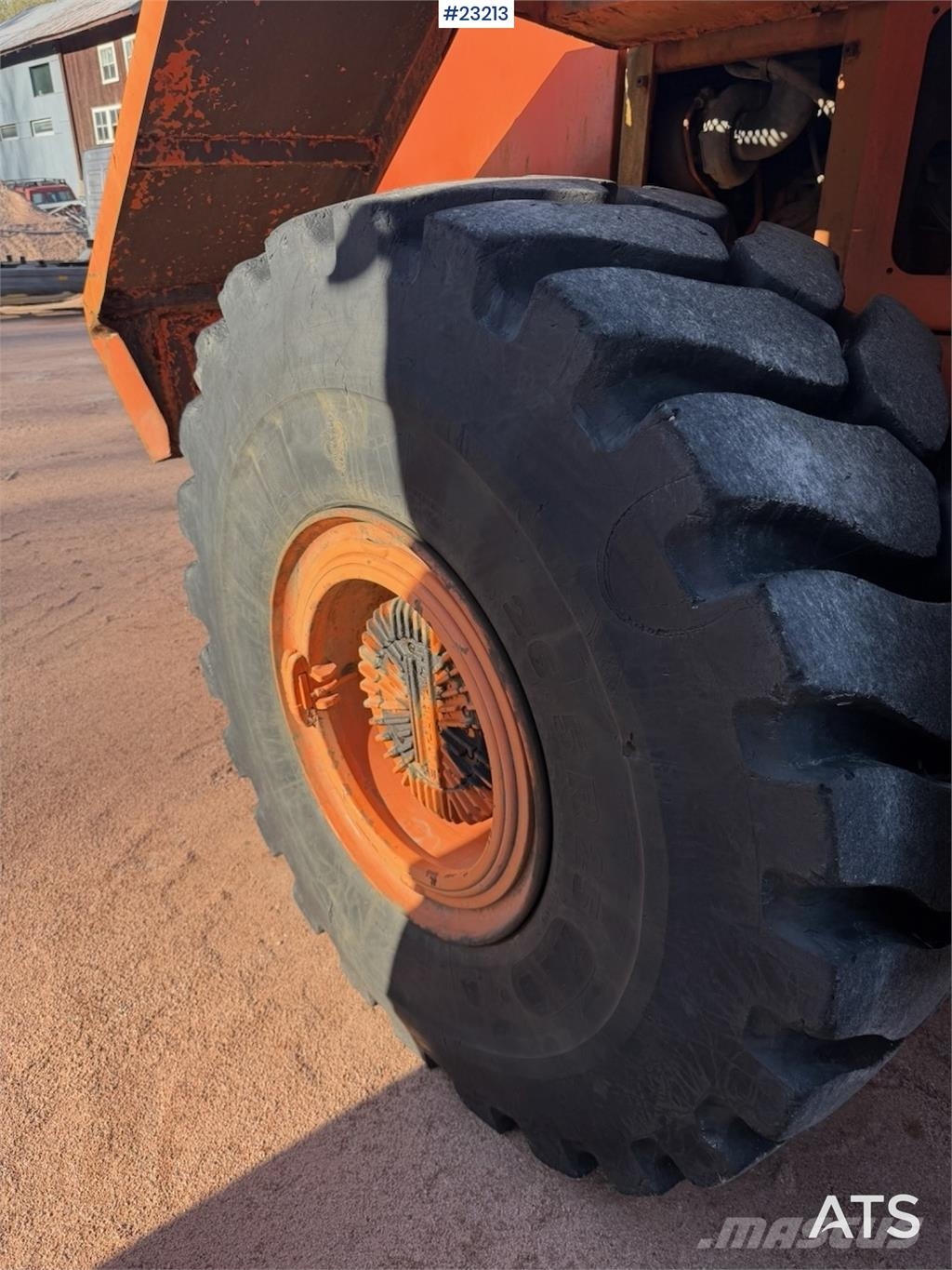 Fiat-Hitachi wheel loader with bucket Wielladers