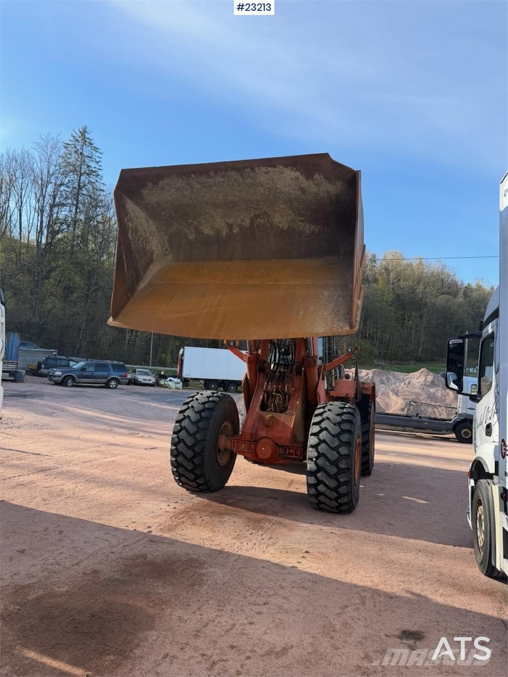 Fiat-Hitachi wheel loader with bucket Wielladers