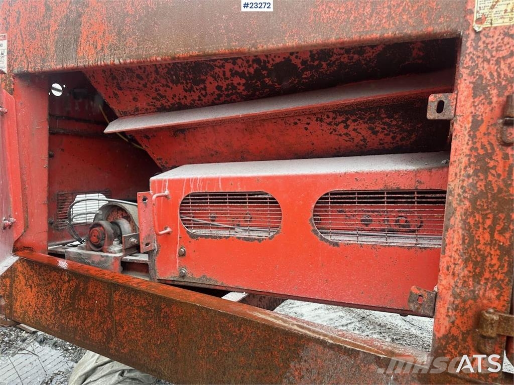 Finlay 312 C screener w/ tiller and small timer Sõelad