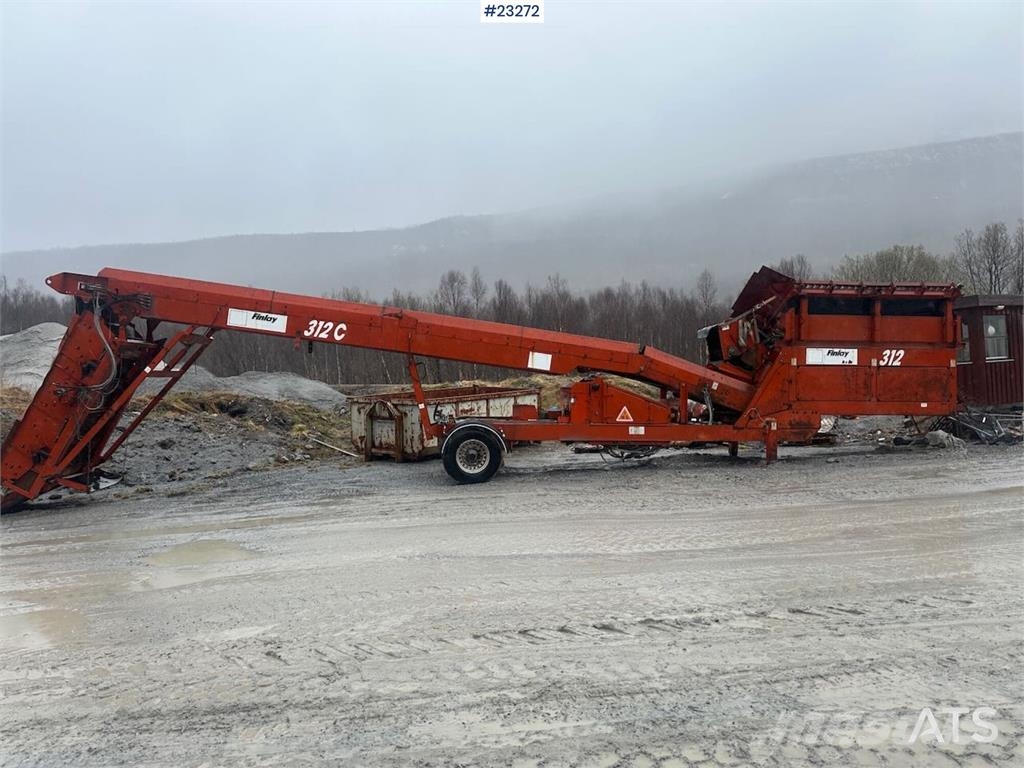 Finlay 312 C screener w/ tiller and small timer Sõelad
