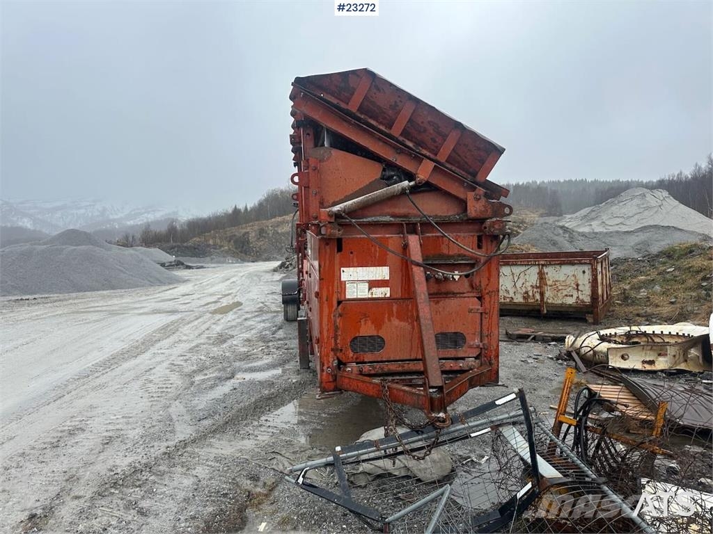 Finlay 312 C screener w/ tiller and small timer Sõelad