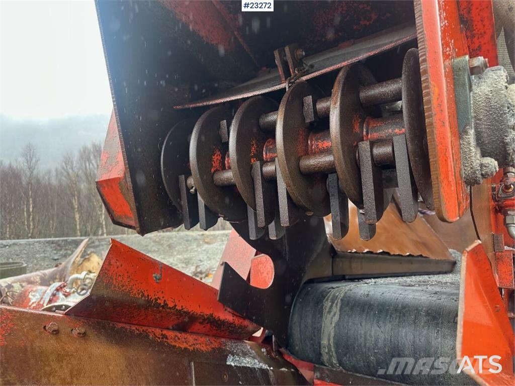 Finlay 312 C screener w/ tiller and small timer Sõelad