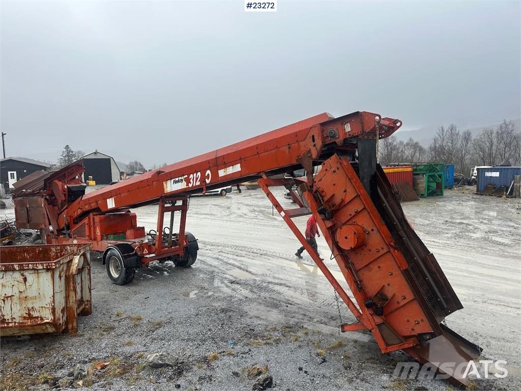 Finlay 312 C screener w/ tiller and small timer Sõelad