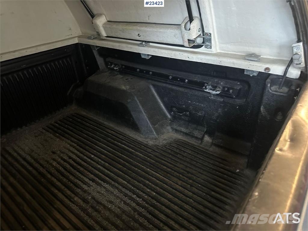 Ford Ranger 4x4 w/ two sets of tires Auto's