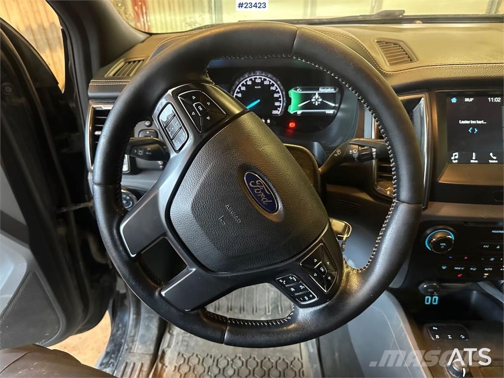 Ford Ranger 4x4 w/ two sets of tires Auto's