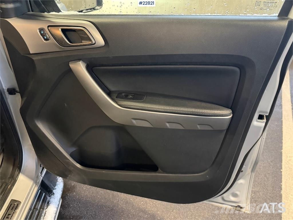 Ford Ranger Limited Double Cab Pickup 4x4 Furgões