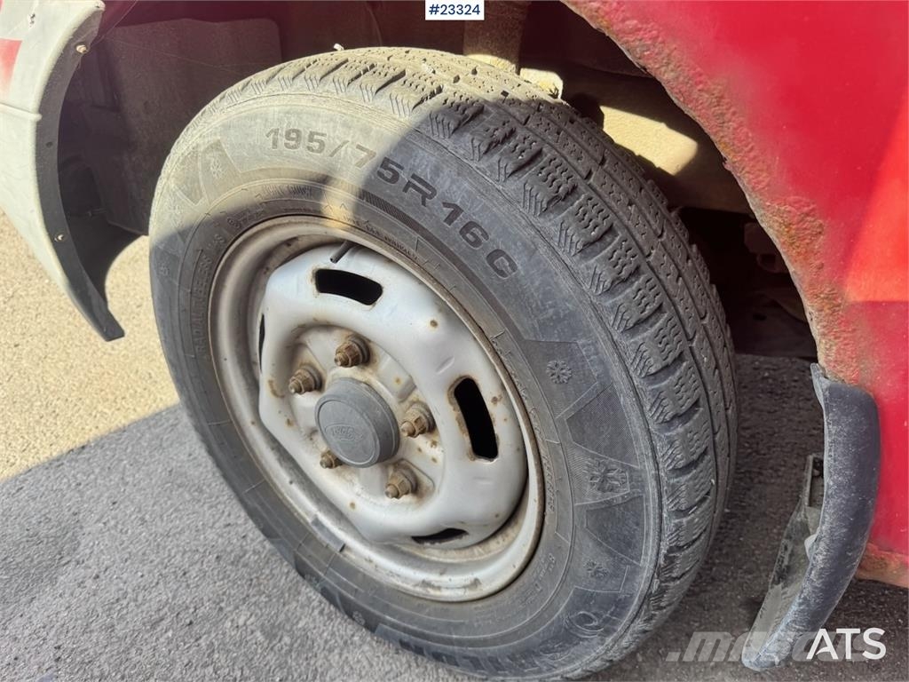 Ford Transit 8-pallet box truck – repair object Preču pārvadāšanas furgoni