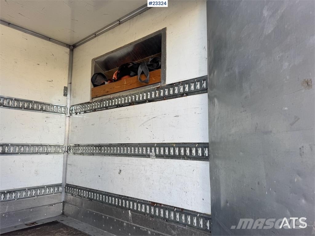 Ford Transit 8-pallet box truck – repair object Preču pārvadāšanas furgoni