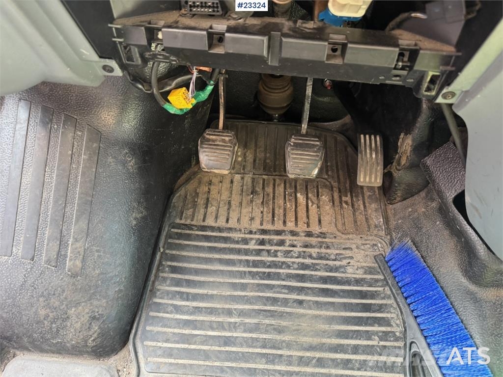 Ford Transit 8-pallet box truck – repair object Preču pārvadāšanas furgoni
