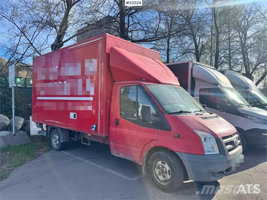 Ford Transit 8-pallet box truck – repair object Preču pārvadāšanas furgoni