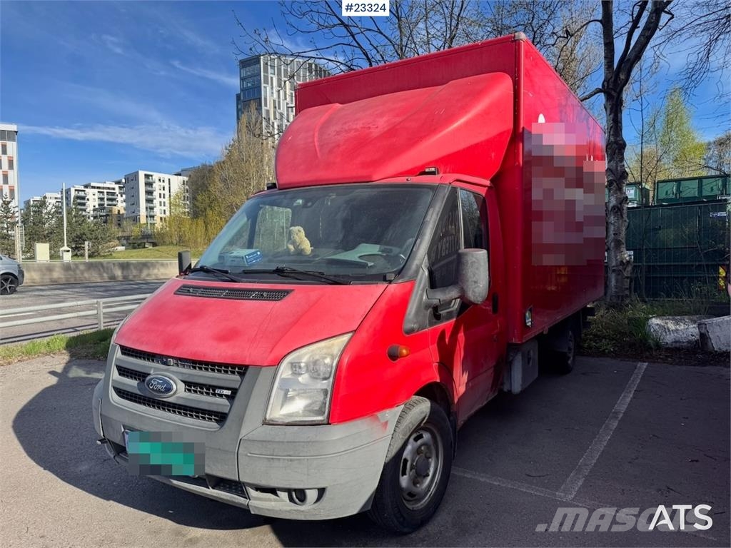 Ford Transit 8-pallet box truck – repair object Preču pārvadāšanas furgoni