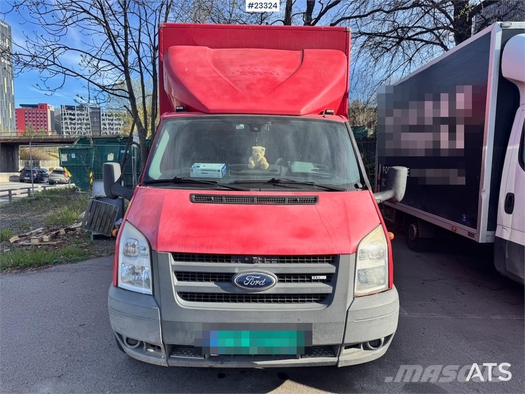 Ford Transit 8-pallet box truck – repair object Preču pārvadāšanas furgoni