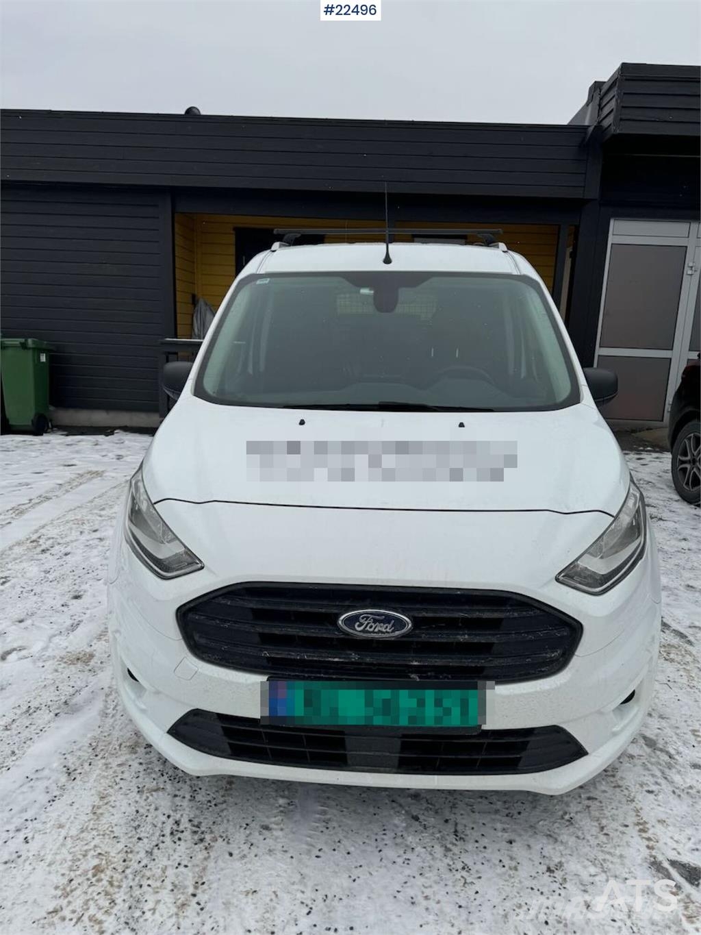Ford Transit Connect panel van شاحنة مقفلة