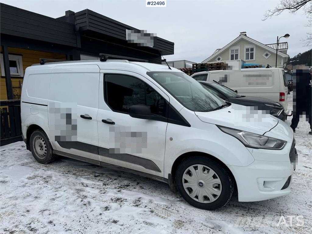 Ford Transit Connect panel van شاحنة مقفلة