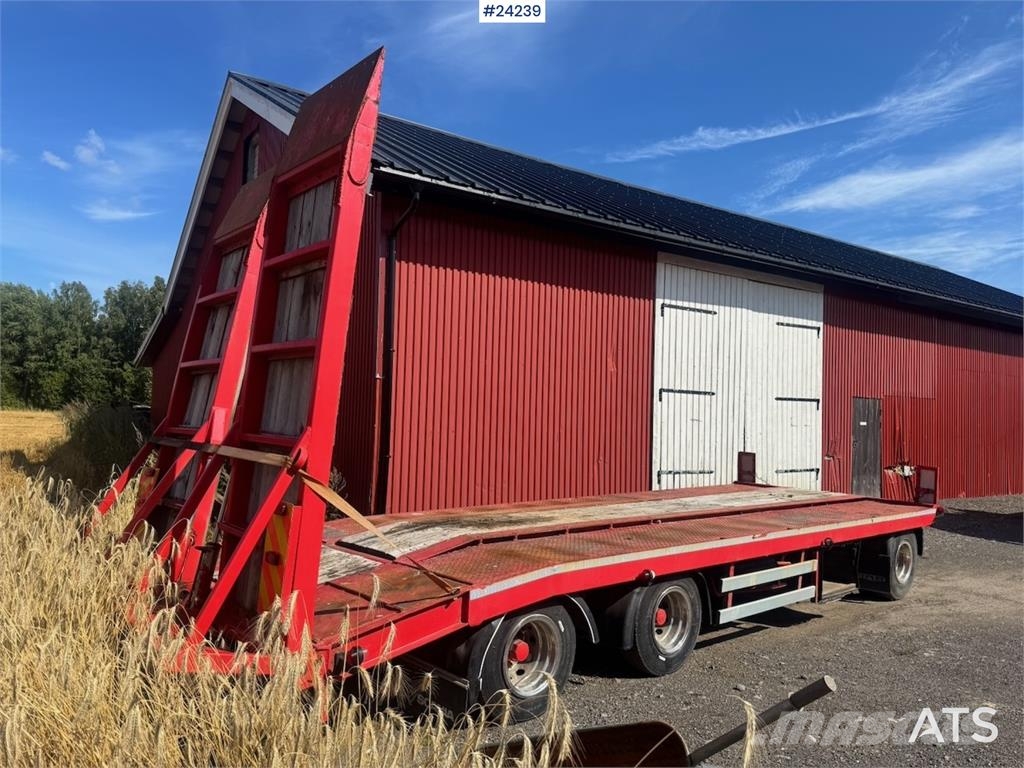 Forss-Parator Machine Trailer with Hydraulic Ramps لوادر منخفضة