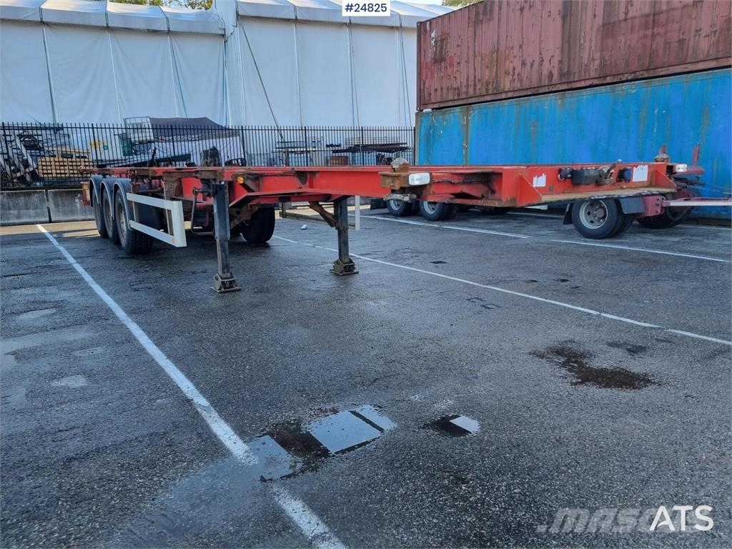 Fruehauf Container chassis for 20- and 40-Foot Containers Rimorchi portacontainer