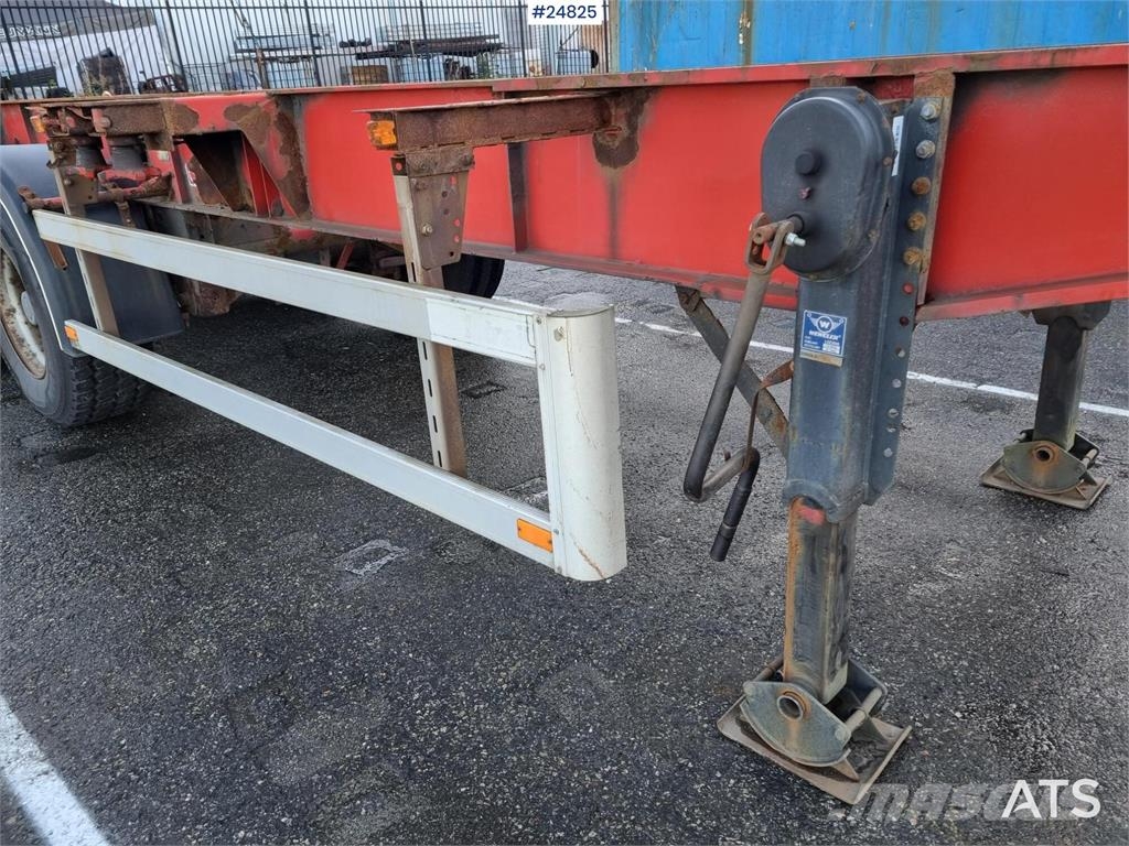 Fruehauf Container chassis for 20- and 40-Foot Containers Rimorchi portacontainer