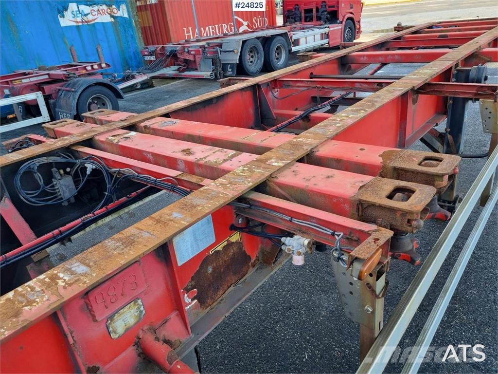 Fruehauf Container chassis for 20- and 40-Foot Containers Rimorchi portacontainer