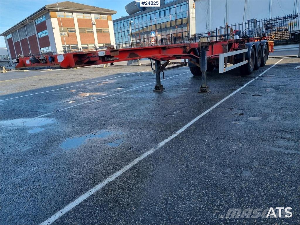 Fruehauf Container chassis for 20- and 40-Foot Containers Rimorchi portacontainer