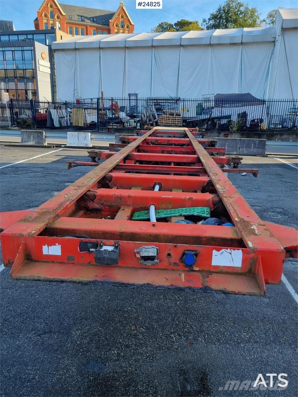 Fruehauf Container chassis for 20- and 40-Foot Containers Rimorchi portacontainer