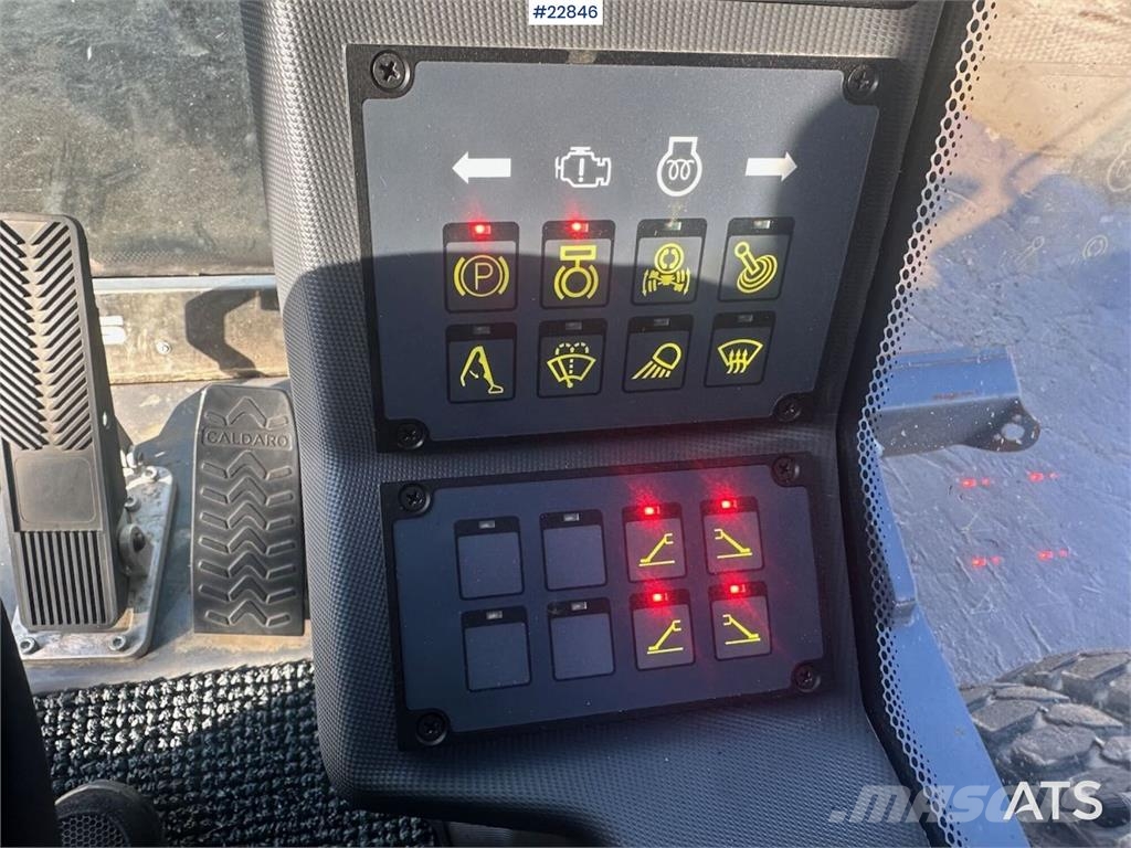 Fuchs MHL 320 S5 Material handler with grab. WATCH VIDEO Escavadeiras de rodas